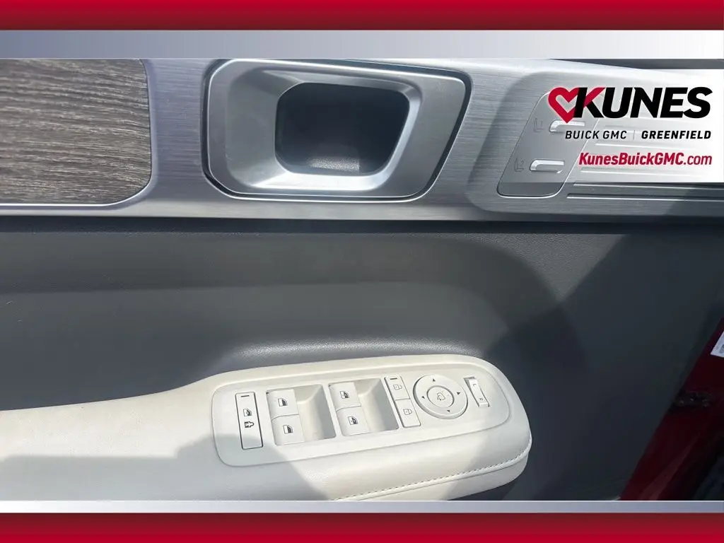 2024 Hyundai Santa Fe Limited photo 11