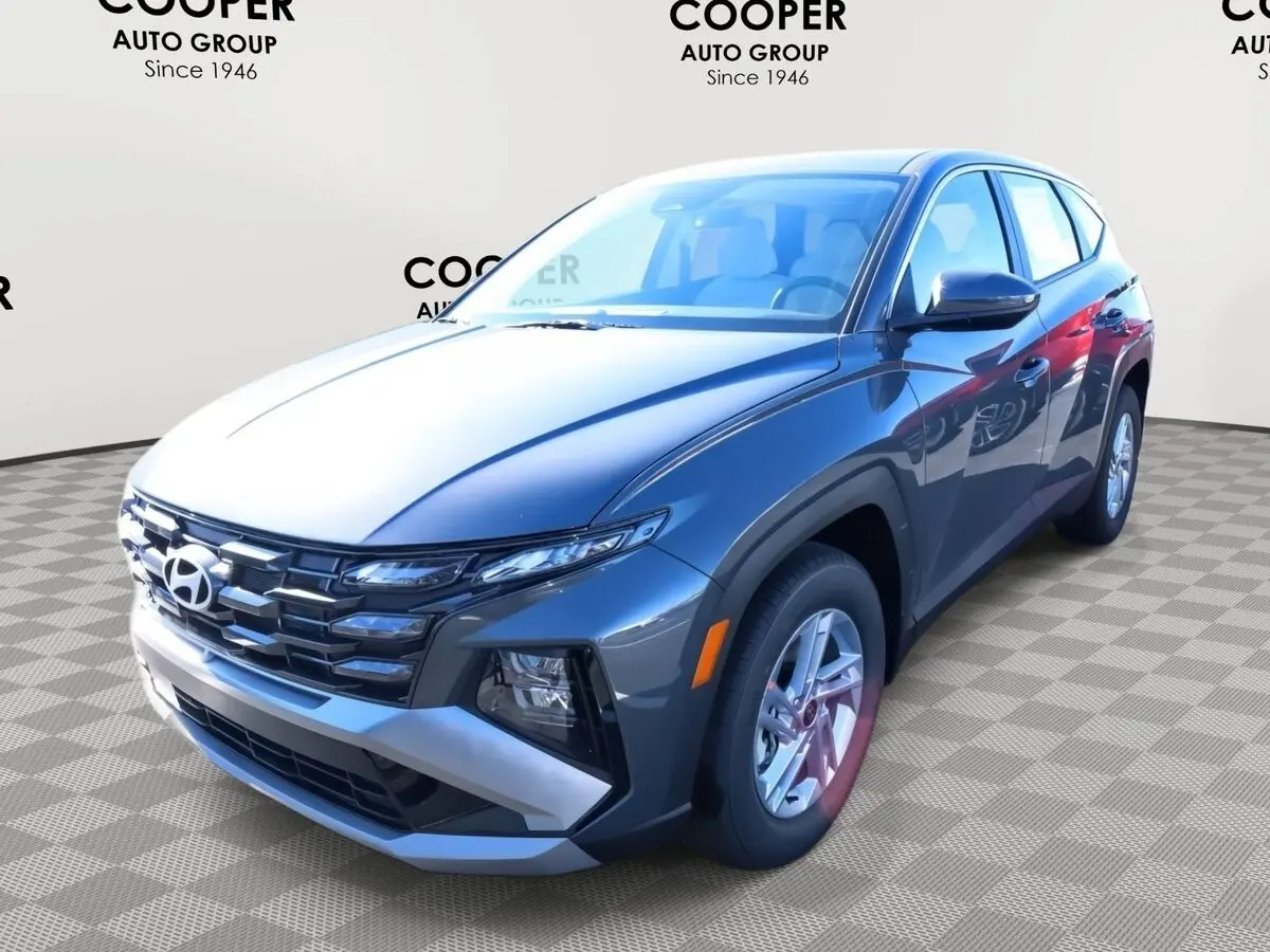 2026 Hyundai Tucson SE photo 3