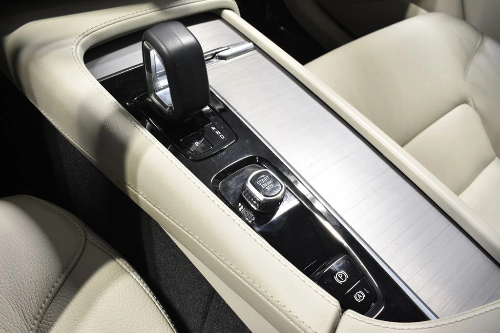 2023 Volvo XC90 Core - Photo 23