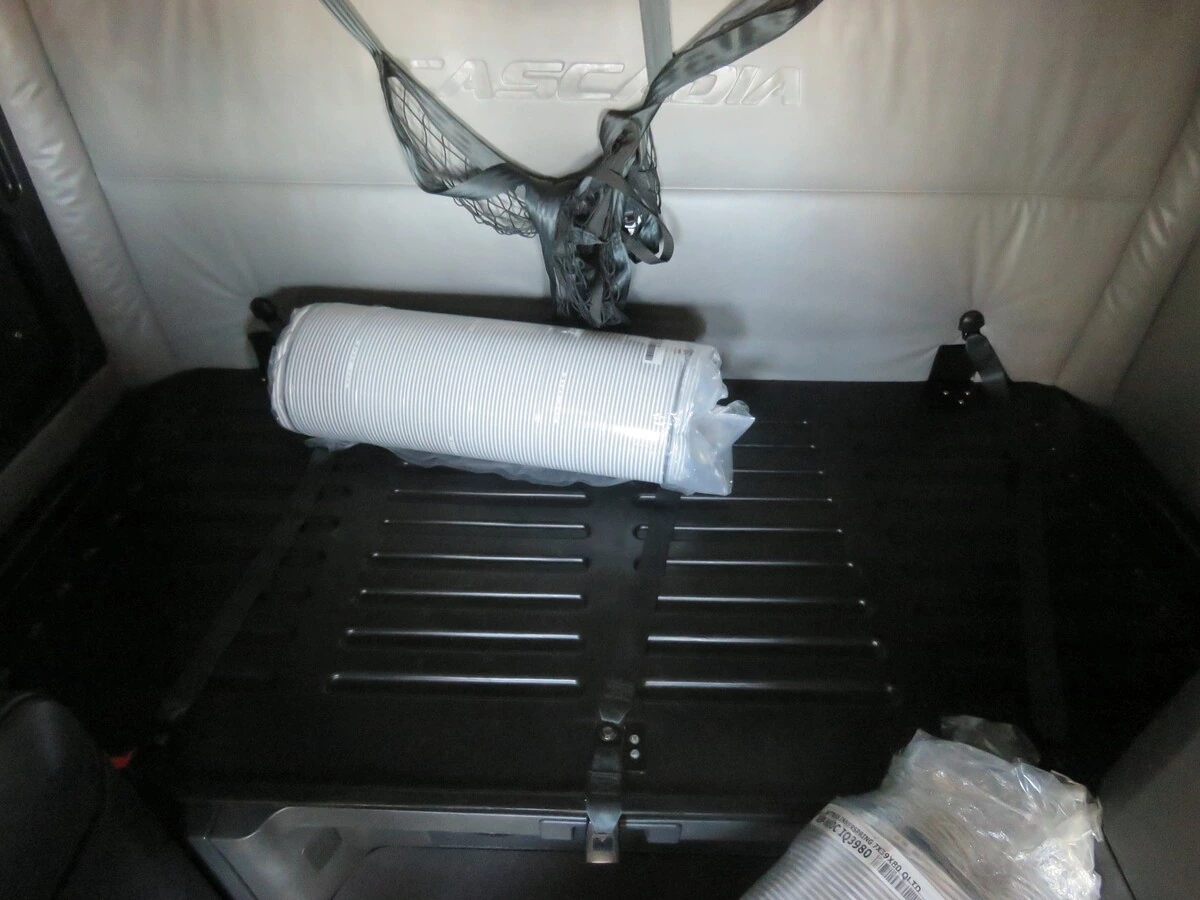 2022 Freightliner Cascadia - image 18