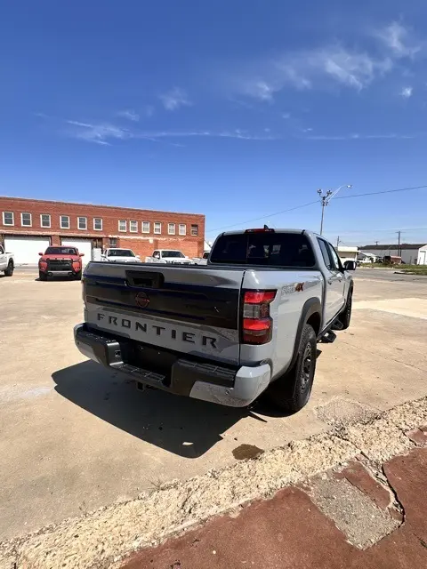 2026 Nissan Frontier PRO-4X photo 6