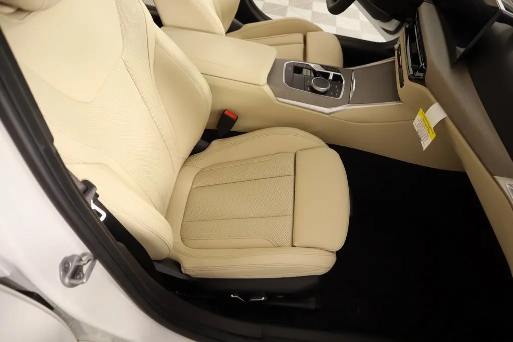 2025 Bmw 330i photo 14