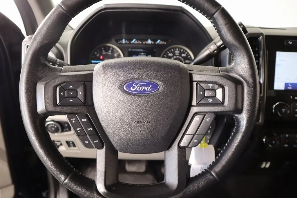 2020 Ford F-150 XLT photo 3
