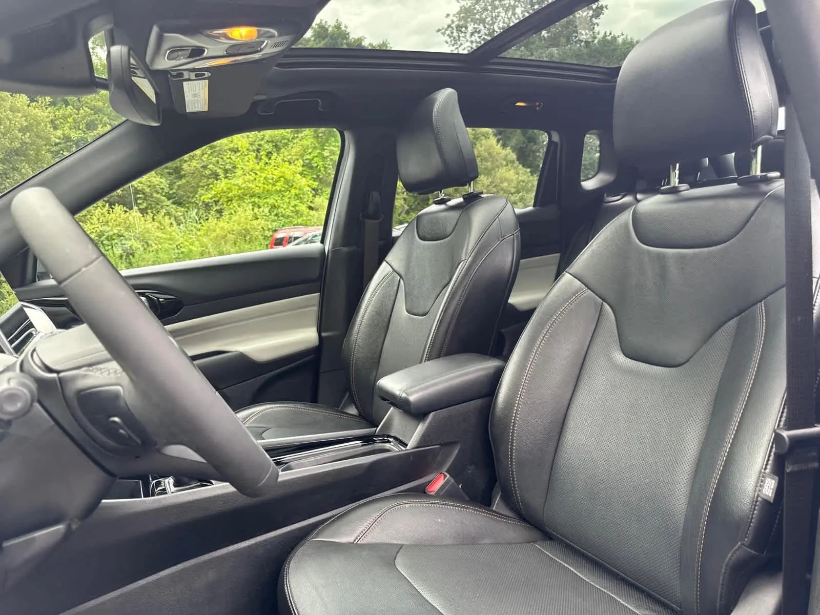 2023 Jeep Compass Limited photo 11