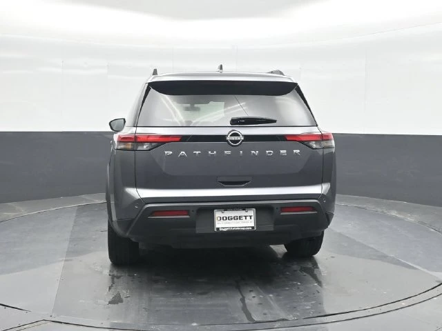 2025 Nissan Pathfinder SV - Photo 17