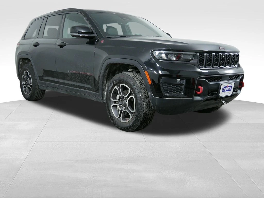 Used 2022 Jeep Grand Cherokee Trailhawk with VIN 1C4RJHCG4N8611055 for sale in Minneapolis, Minnesota