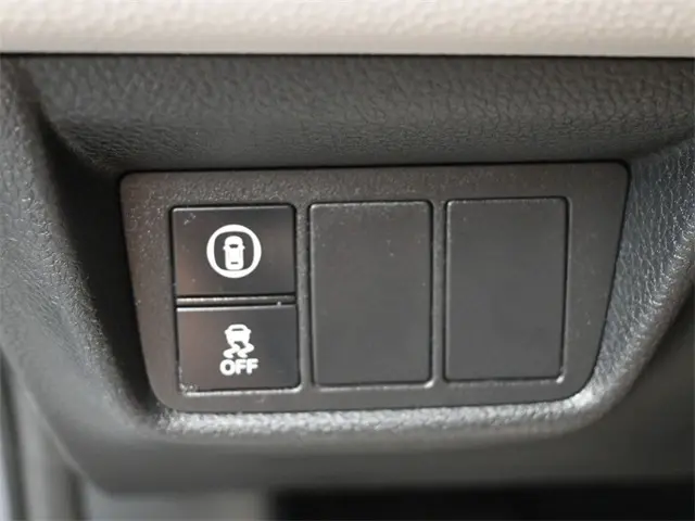 2019 Honda Accord LX photo 18