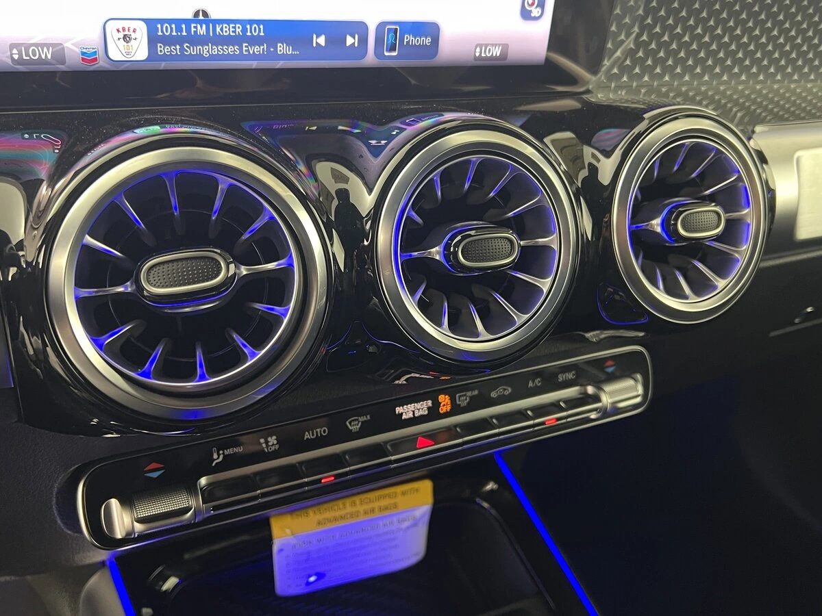 2025 Mercedes-Benz GLB Base - Photo 30