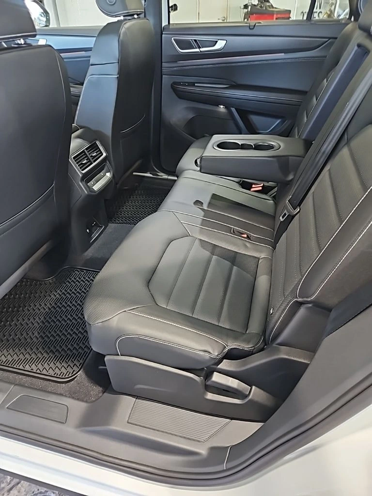 2026 Volkswagen Atlas Cross Sport SEL R-LINE - Photo 23