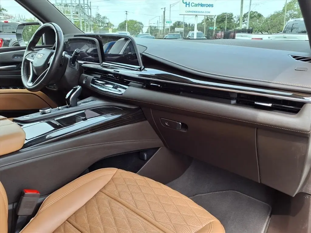 2023 Cadillac Escalade Premium Luxury photo 11