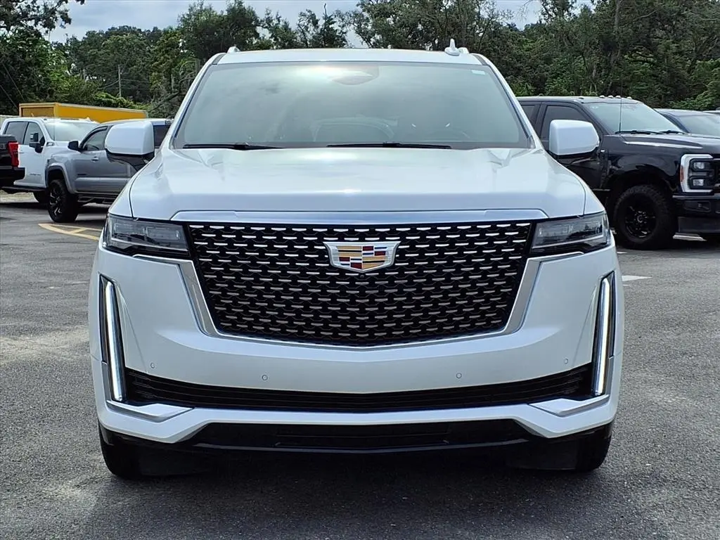 2023 Cadillac Escalade Premium Luxury photo 2