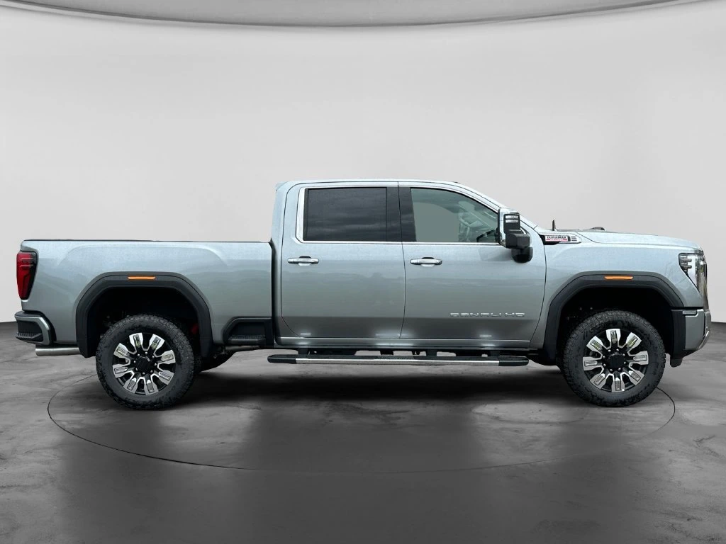 2026 GMC Sierra 3500HD Denali - Photo 9