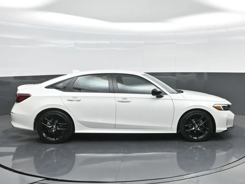 2026 Honda Civic Sport photo 4