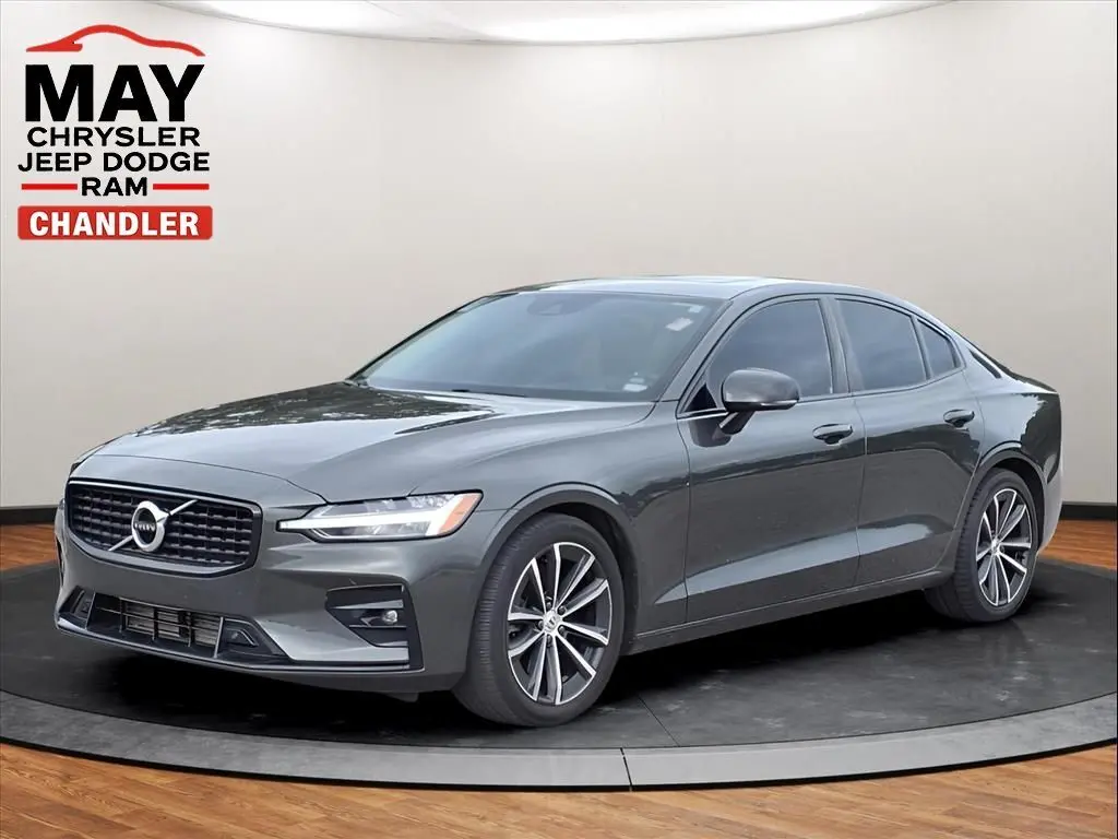 2021 Volvo S60 T5 Momentum