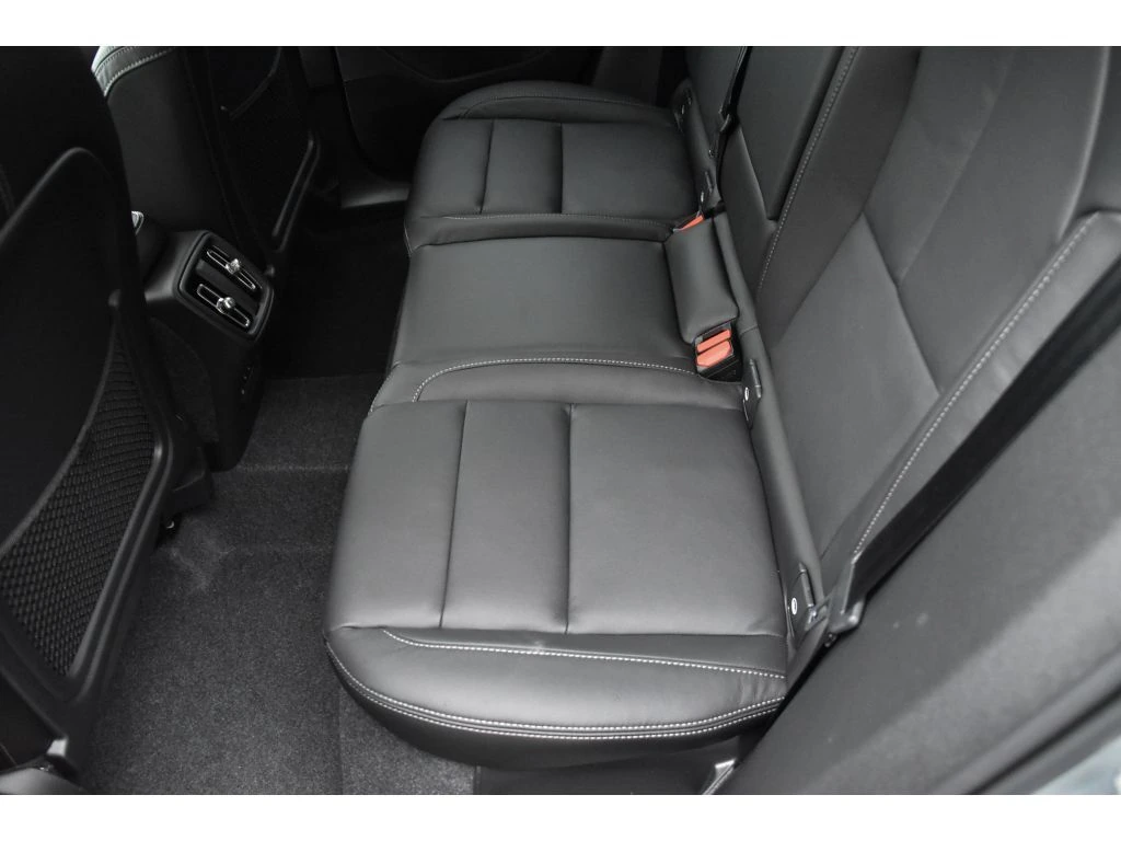 2026 Volvo - image 14