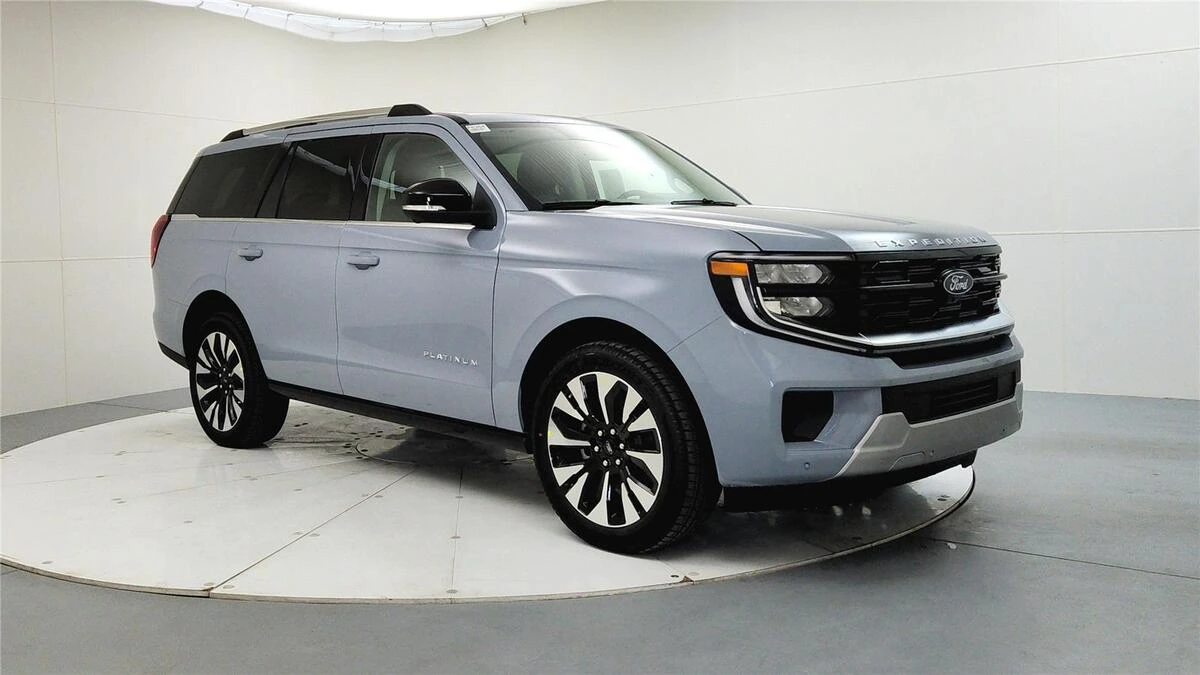 2026 Ford Expedition Platinum's photo