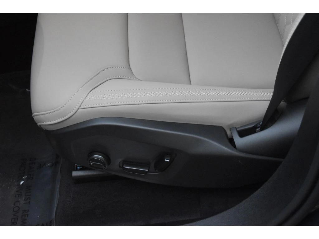 2026 Volvo - image 34