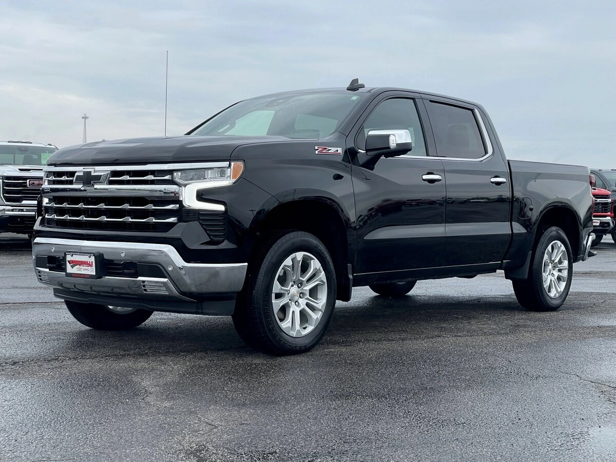 2024 Chevrolet Silverado 1500 LTZ - Photo 9