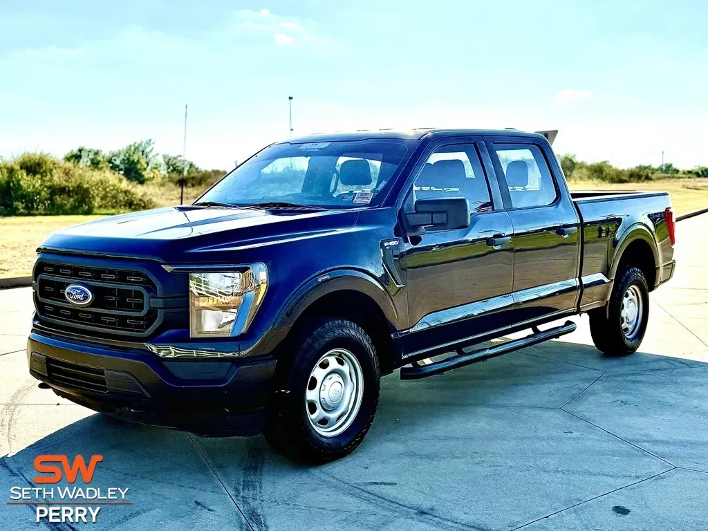 2023 Ford F-150 XL photo 3