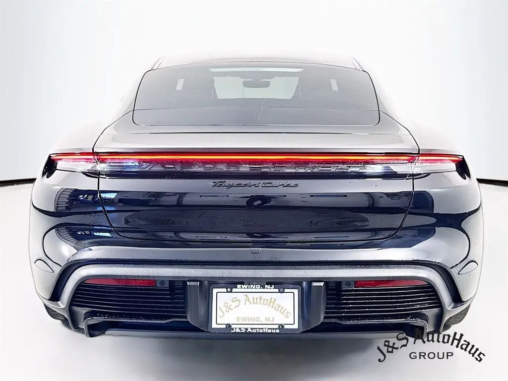 2021 Porsche Taycan Turbo photo 6