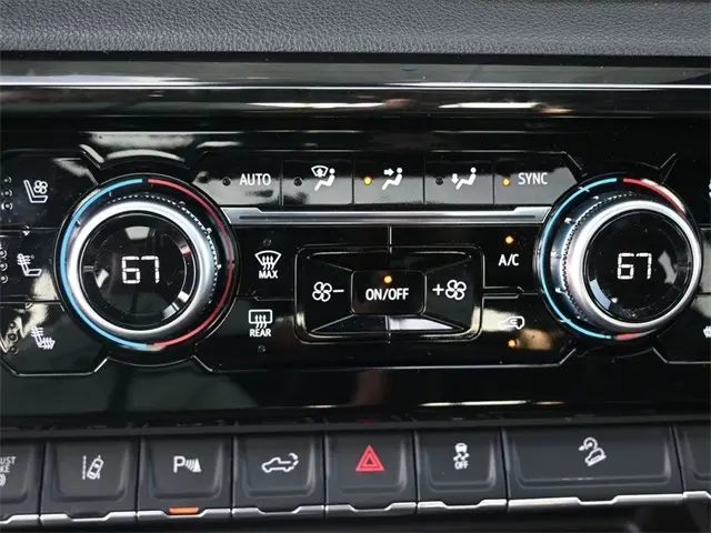 2024 Gmc Sierra HD AT4 photo 21