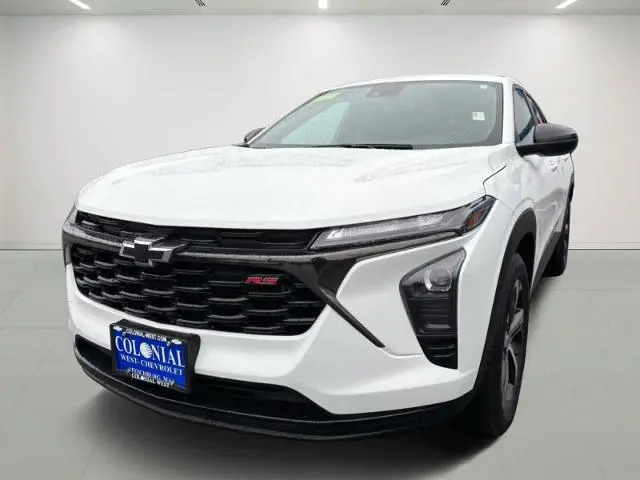 2024 Chevrolet Trax RS's photo