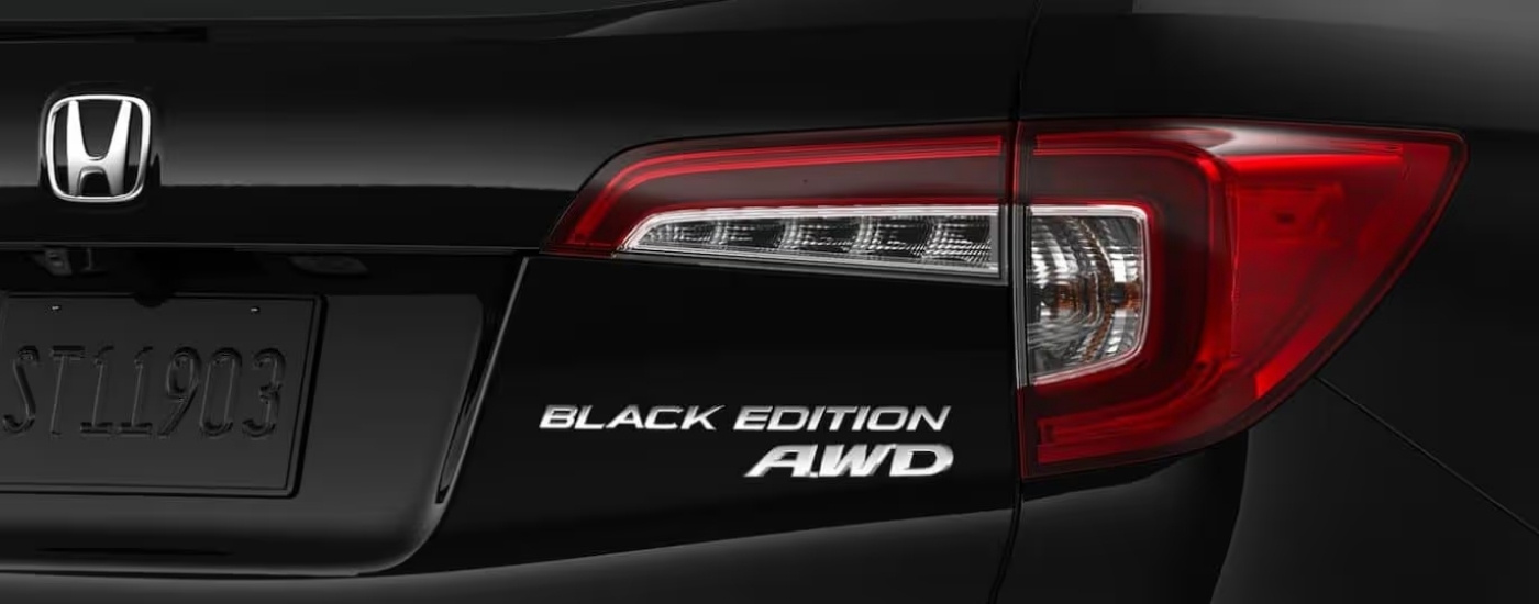 Rear badging on a black 2022 Honda Pilot Black Edition