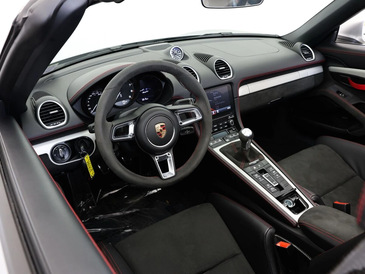 2022 Porsche 718 Spyder - Photo 39