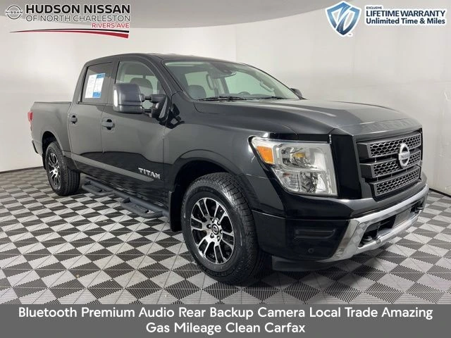 2022 Nissan Titan SV 4X4 Crew Cab's photo