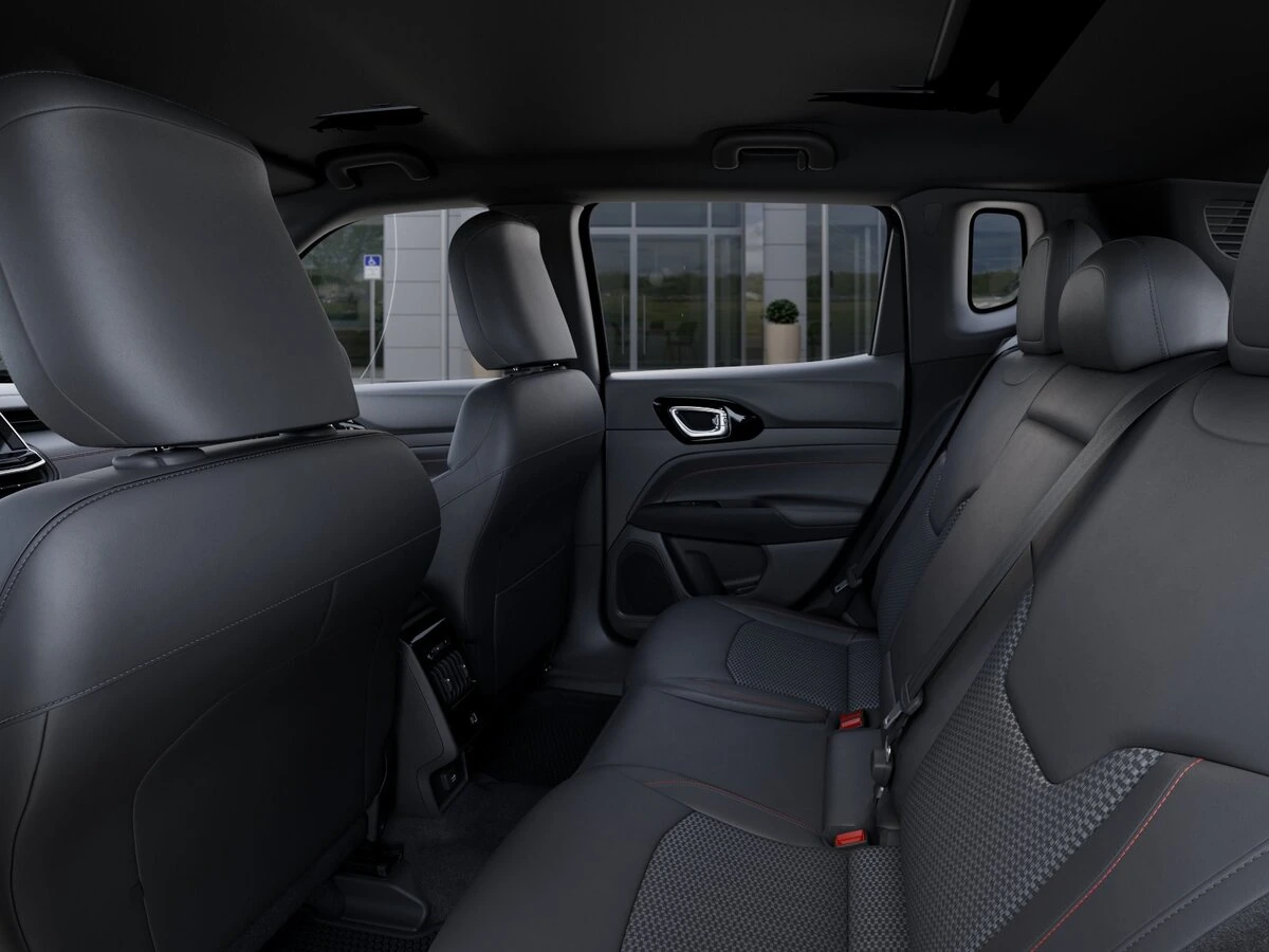 2026 Jeep Compass Trailhawk - Photo 23