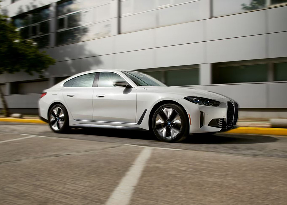 2024 BMW i4 performance