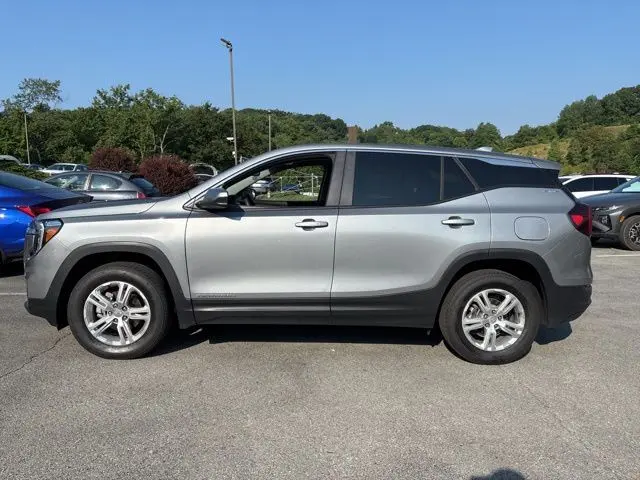 2024 Gmc Terrain SLE photo 2
