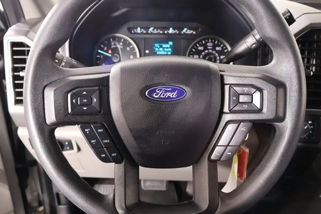 2019 Ford F-150 XLT photo 3