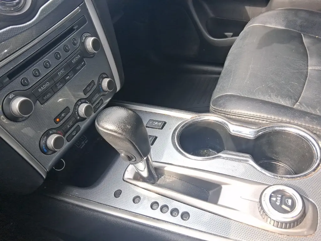 2018 Nissan Pathfinder SL photo 21