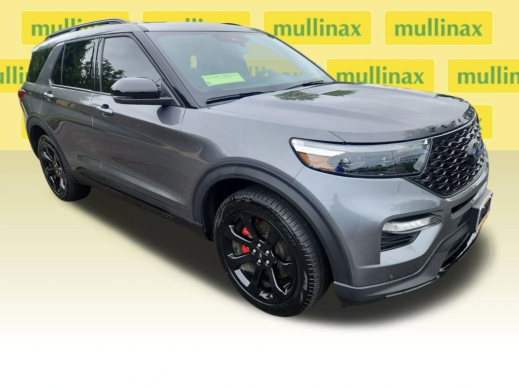 2023 Ford Explorer ST 4WD's photo