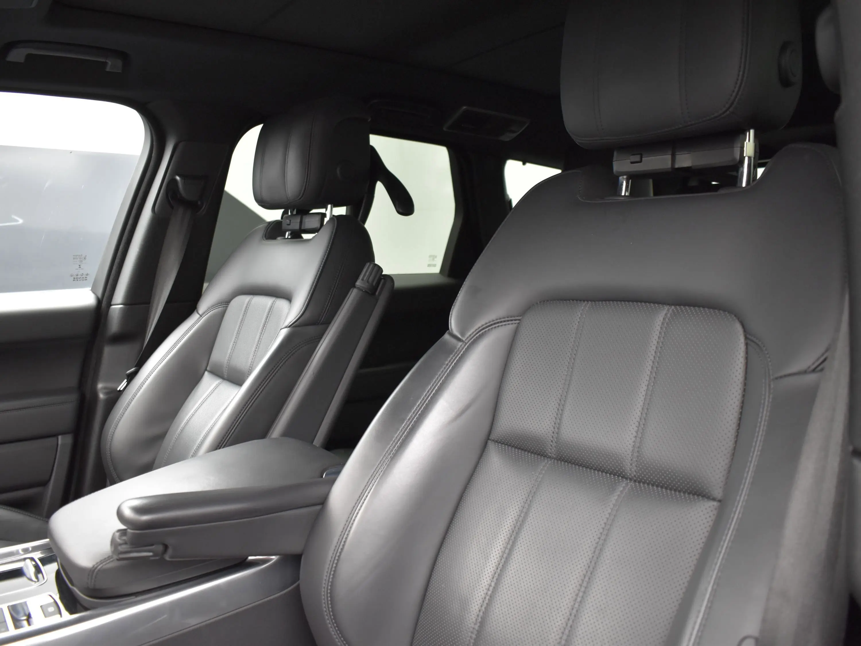 2020 Land Rover Range Rover Sport HSE photo 11