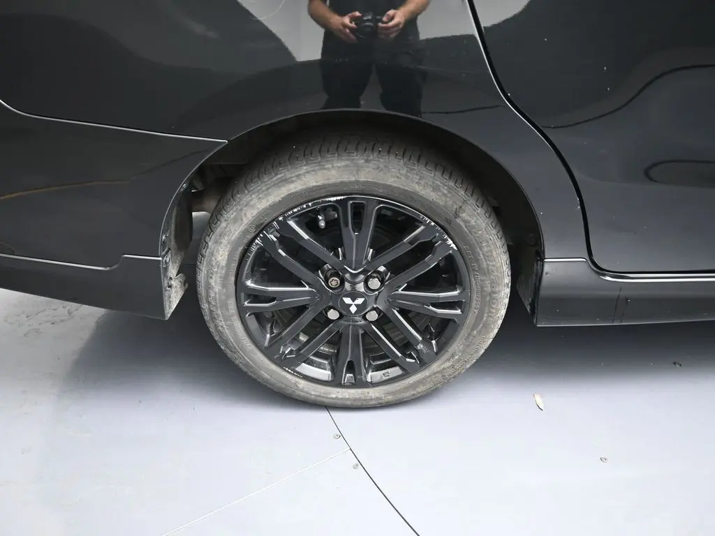 2024 Mitsubishi Mirage G4 Black Edition photo 11