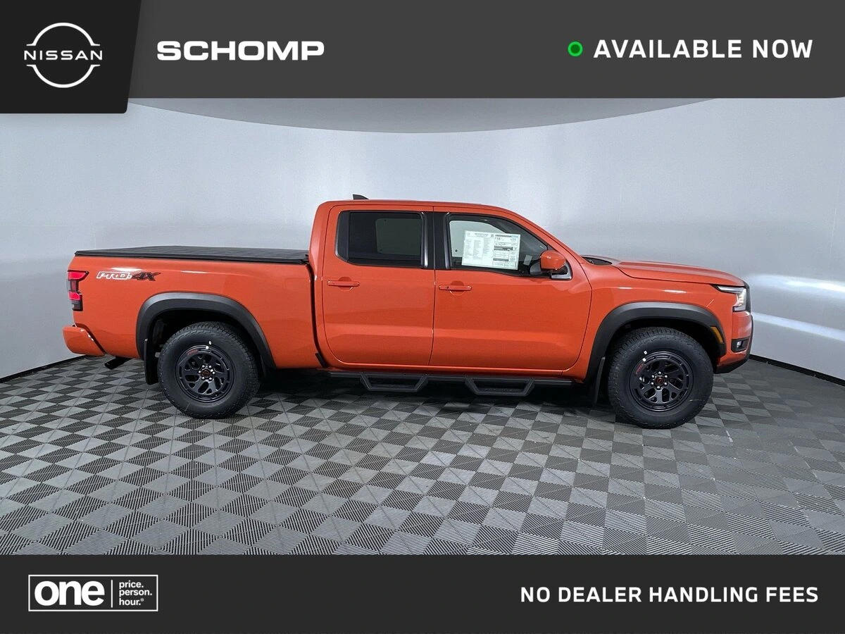 2026 Nissan Frontier PRO-4X's photo