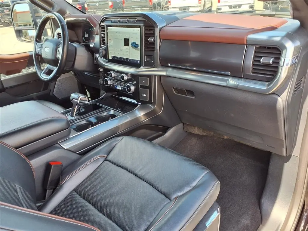 2023 Ford F-150 Lariat photo 12