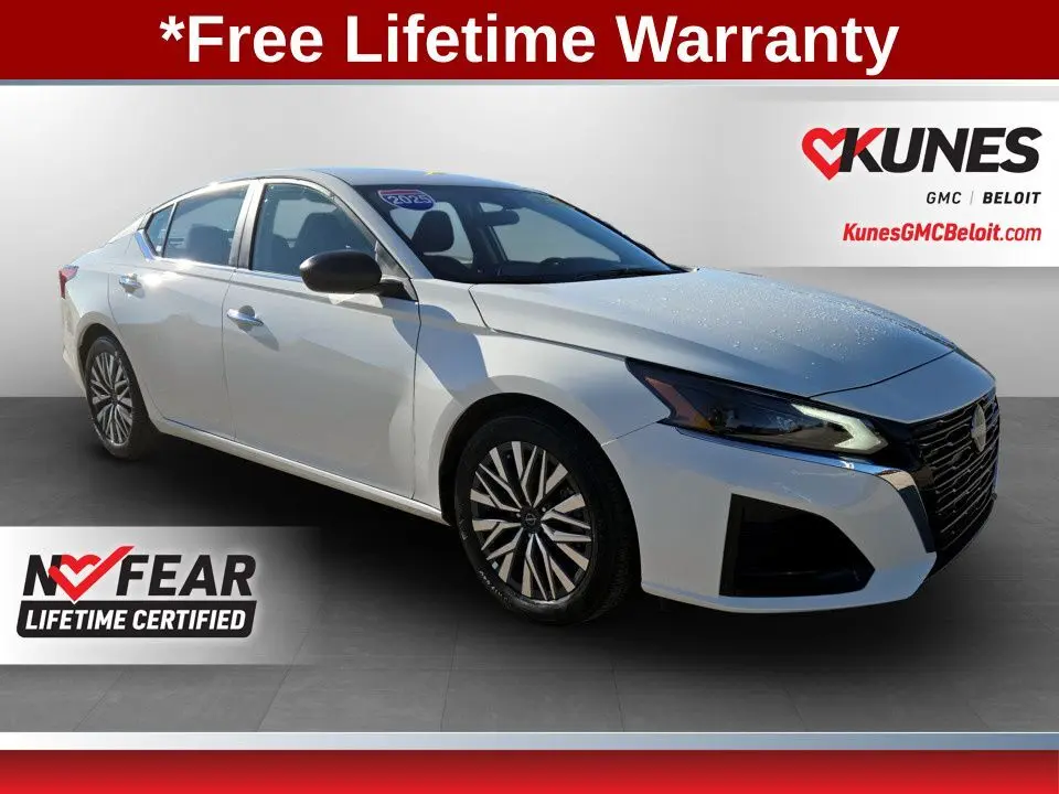 2025 Nissan Altima SV