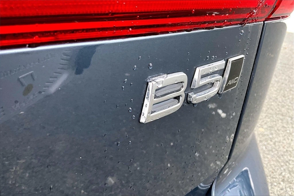 2023 Volvo - image 23