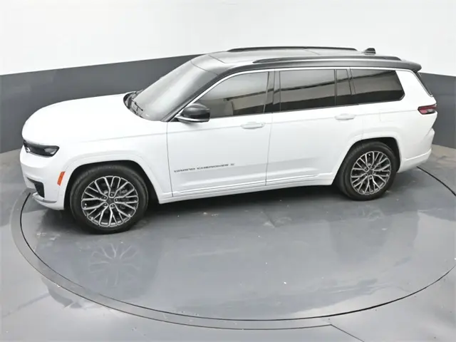 2024 Jeep Grand Cherokee L Summit photo 30