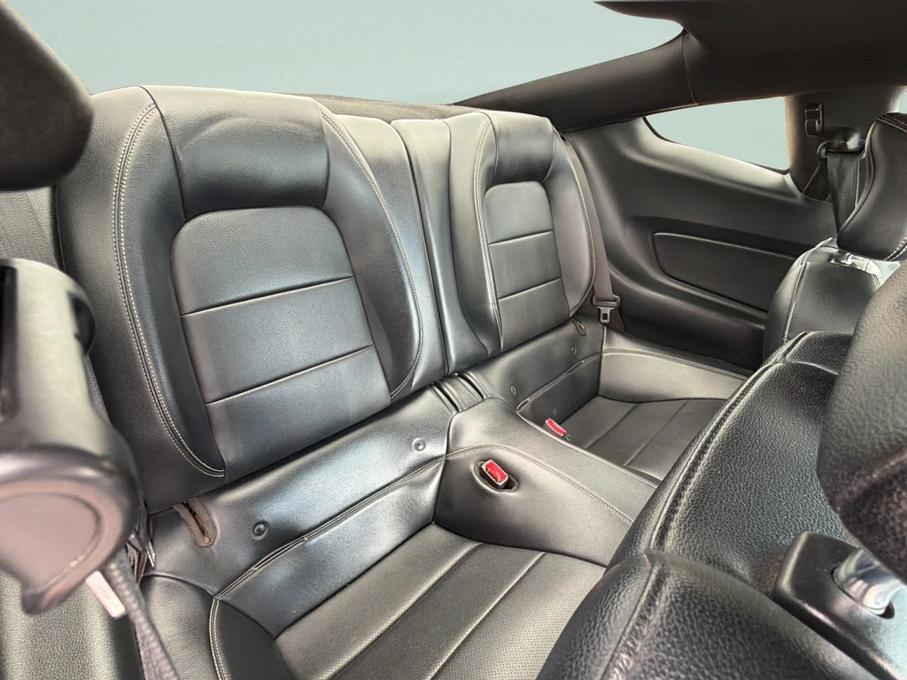 2015 Ford Mustang EcoBoost - Photo 11