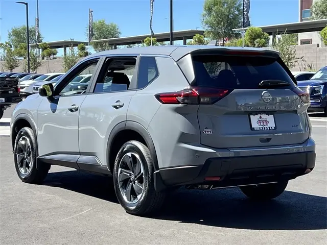 2026 Nissan Rogue SV photo 3