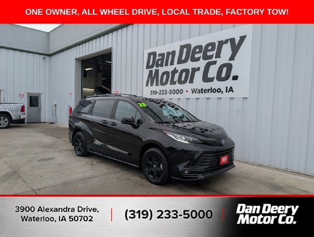  2025 Toyota Sienna Woodland Edition 7-Passenger AWD   