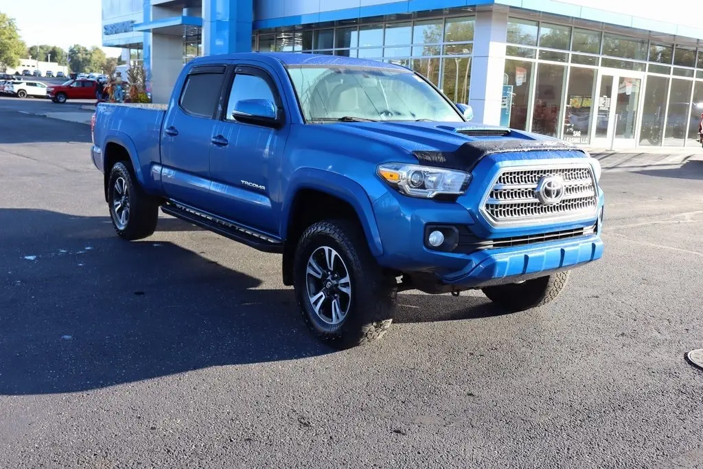Used 2016 Toyota Tacoma SR5 with VIN 5TFDZ5BNXGX004474 for sale in Atwater, OH