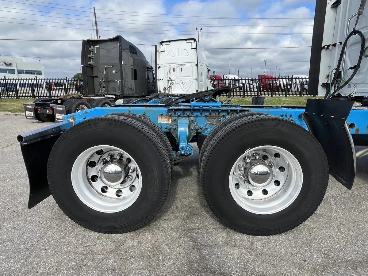 2019 Freightliner Cascadia — photo 6