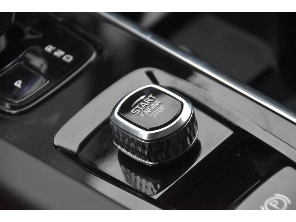 2026 Volvo - image 37