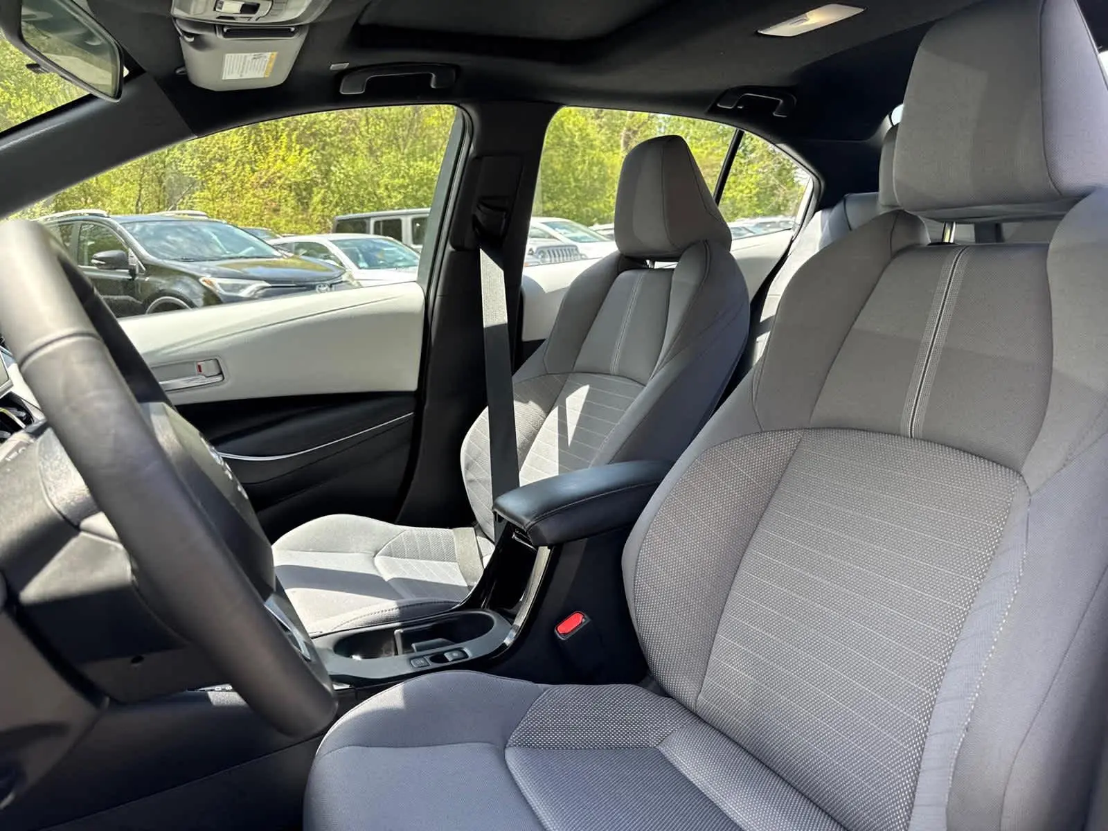 2024 Toyota Corolla SE Premium photo 13
