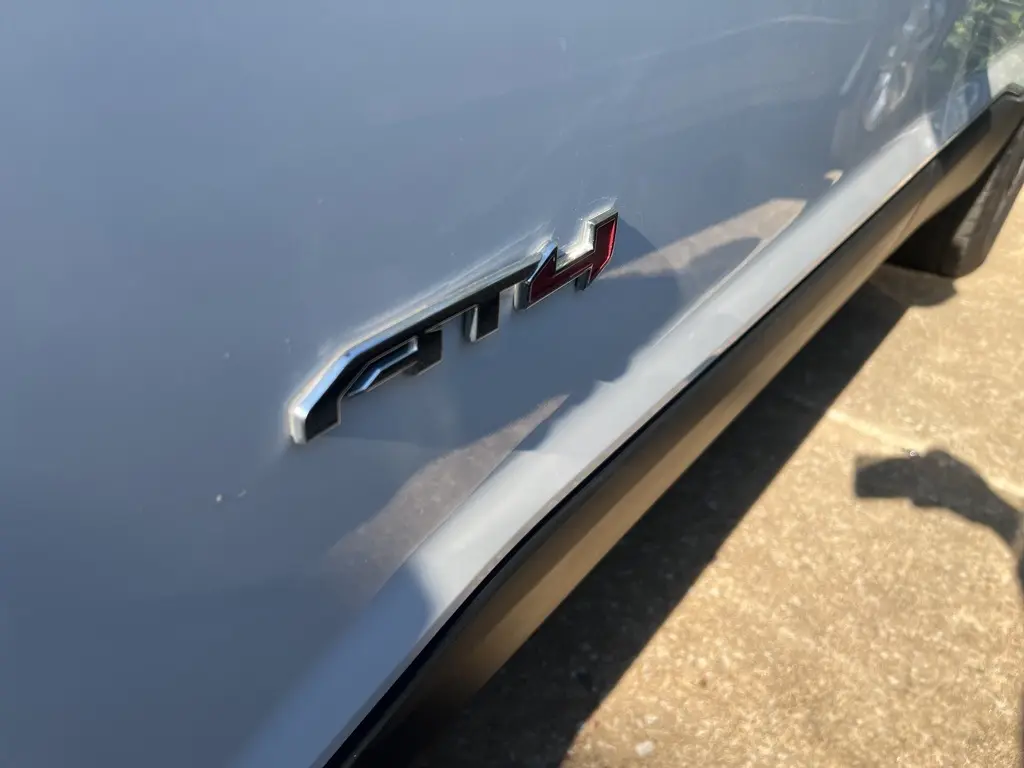 2023 Gmc Acadia AT4 photo 2